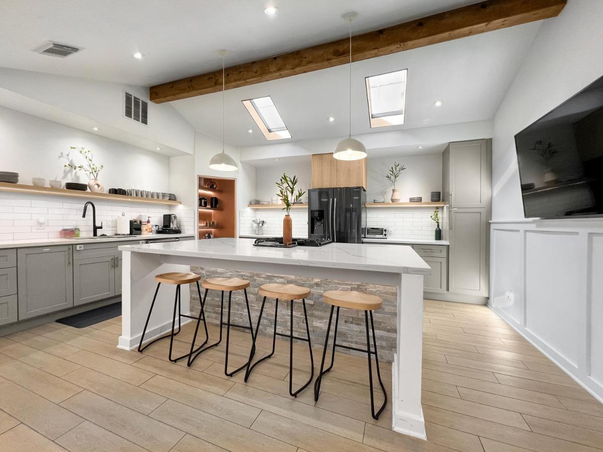 Open Airy Custom Designed Home - 2Kings - Sleeps 14 Houston Extérieur photo