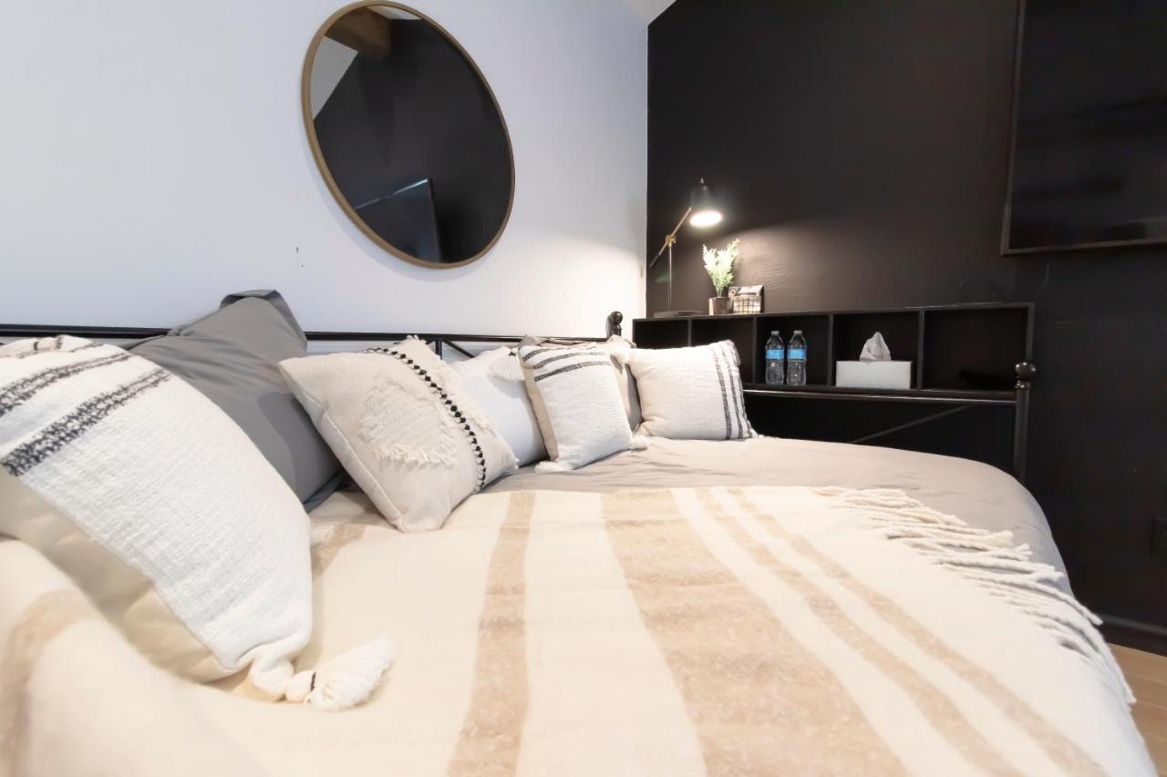 Open Airy Custom Designed Home - 2Kings - Sleeps 14 Houston Extérieur photo